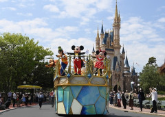 【悲報】ディズニー、無料の優先パスを終了　人気アトラクションは1回最大2500円の有料制へ