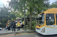 韓国・亭子駅付近でベンツが歩道へ突進し30代男性死亡、急発進主張にネットでは厳しい声