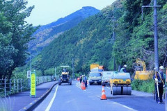 【衝撃】国、まさかの『37年間』ひとつの道路を作り続けていたｗｗ