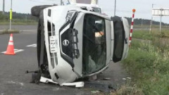 【北海道】クマと接触？車体に動物の毛…乗用車が中央分離帯に衝突横転 運転の男性死亡 現場付近では頻繁にヒグマ出没 根室