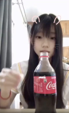 【動画】美少女、鼻からコーラを噴射ｗｗｗｗｗｗｗ