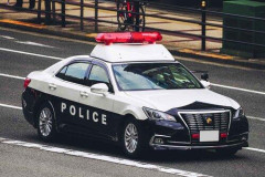 【困惑】警察さん「車種はなんでしたか?」ワイ「…?」警察さん「セダンとかミニバンとか…」ワイ「……?」wwwwwwwwww