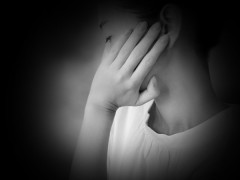 【画像あり】お胸がデカすぎる不動産営業女性、お胸がデカすぎる事を武器に不動産を売りまくるｗｗｗｗｗｗ