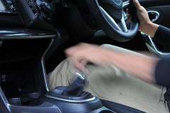 車のギアチェンジって歯車が壊れないの不思議じゃない？