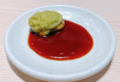 【食事マナー】男「わさびを醤油に溶かすなんて常識ないな。親に刺身に乗せて食べると教わらなかったの？」