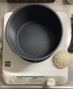 冷凍肉まんを揚げてみるわ