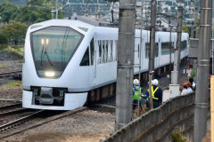 東武鉄道、「FRUITS ZIPPER」連携CMを差し替え　特急事故受け　AC広告に