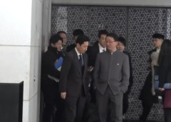 「ポケットに手」で日本外務省幹部を見送り、中国外務省の前アジア局長が駐豪州大使に着任！