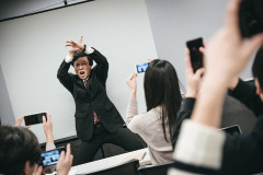 【悲報】法務省と厚労省、エンタメコラボで「最悪のやらかし」をしてしまう・・・