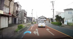 こういう右折車線から左折直進するご当地ルール