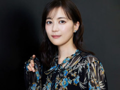 『風、薫る』「立ち姿が本当に綺麗」と絶賛！ 元乃木坂46メンバーの“戦う姿”がカッコいい。オフショット公開