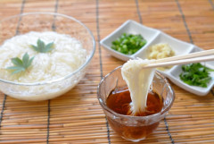 男「素麺なんて茹でるだけだろ…」女「じゃあ作ってみろ！」　→１時間かかる　女「これでも“茹でるだけ”なんて言える？」