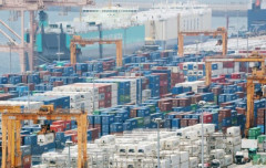 半導体2社頼みの韓国経済に「オランダ病」警告、それでも政権批判へ流れるネット世論