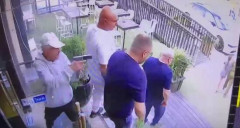 「コーカサス・マフィア」のボスが白昼堂々、監視カメラの前で撃たれて死亡→暗殺者の正体は不明、マジのプロか