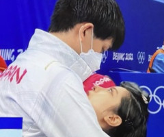 【画像】りくりゅうペア、試合前に発情してる姿を激写されていた