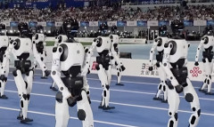 【悲報】中国のロボット凄すぎじゃね？日本遅れすぎだろ…