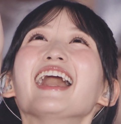 【朗報】一ノ瀬美空ちゃん、アレがチラ見え