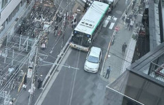 【悲報】渋谷で路駐プリウスのせいでバスが長時間通れず→バス会社「損害賠償請求等は検討しておりません」