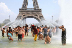 【悲報】フランス、熱波で約7300人死亡