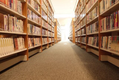 図書館の「覚え違いタイトル集」 ジワジワくる