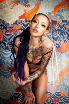 【画像】最近の日本の女入れ墨タトゥー入れてる馬鹿だらけ