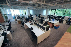 【悲報】社内SEとかサーバーの手順が決まった運用保守やりたい・・・・・・・・・