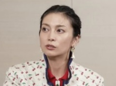 【朗報】柴咲コウさん(44)の生脚、質感が最高すぎるwwwwwww