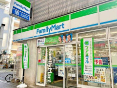【速報】ファミマ、髪色自由に