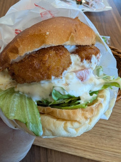【画像】こういうざっかけない直売店で食えるホタテバーガーｗｗｗｗｗｗｗｗｗｗｗｗｗｗｗｗｗｗ