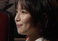 【画像】吉岡里帆(33)さん、これでもかと乳を突き出してしまうwwww
