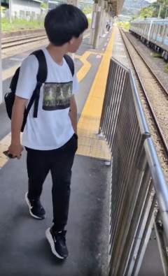 【悲報】撮り鉄さん、普通にオラオラ系もいると判明ｗｗｗｗｗｗｗｗｗｗｗｗｗｗ