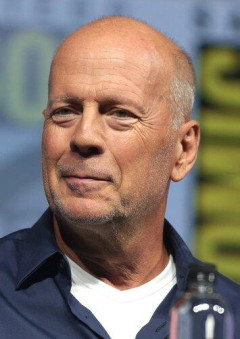 【悲報】「ダイ・ハード」主演のブルース・ウィリスさん、認知症で俳優だったことを忘れる・・・・・・・・・