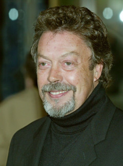 【訃報】ITのペニーワイズ役など、イギリスの俳優ティム・カリー氏が死去
