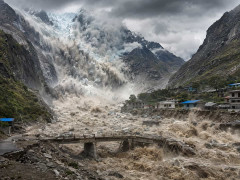 ネパール洪水、氷河が大崩落か　米地質調査所「M5.2相当の揺れ」