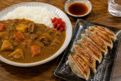 飯島直子「これ言うと怒られるかもしれませんが私はカレーと餃子が嫌い。何で皆あんなに好きなんだろ」