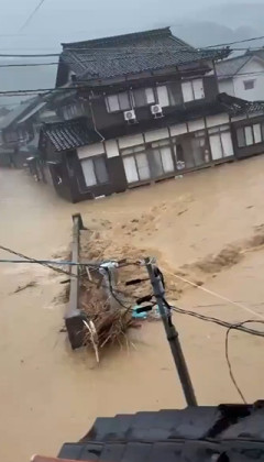 【大雨災害】石川県の被害、想像以上に深刻…河川氾濫で道路がえぐられ住宅浸水、現地映像がヤバい