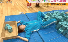 【悲報】地上波さん、人気女子アナにとんでもない格好をさせてしまう【Pickup27084637】