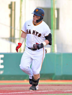 【悲報】巨人・浅野翔吾さん、本塁打を打って走ってる間に負傷し今季絶望・・・・・・・・・