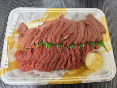 【画像】馬刺し、食す🐴