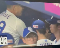 【中日🤥】金丸夢斗、昨日も井上一樹にセクハラ壁ドンされていたwwwwwwwwwwwwwwwwwwwwwwwwwwwwwwwwwwwwwwwwwwwwwwwwwwwww