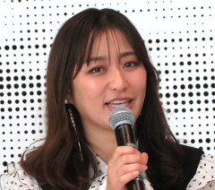 広島野手妻の元局アナ「一緒にいられない日は“ミニ堂林”と」癒やしグッズ紹介でのろける