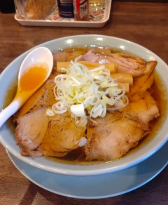 【画像】ラーメン 並 800円