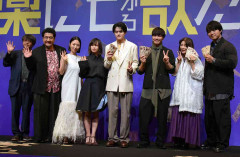 森七菜、舞台あいさつでの“スカートめくり”風衣装に思わず見入るファン続出“攻めた衣装”でも際立つ透明感