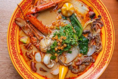 【画像】麻辣湯(マーラータン)の店、増えすぎてヤバいwwwwwwww