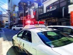 【画像】ベンツさん駐車場に止めたのに何故か駐禁扱いされてしまうｗｗｗｗｗｗｗ
