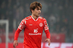【悲報】佐野海舟さん、クラブが設定した移籍期限8/27が過ぎてしまう🥺