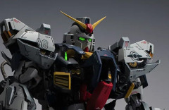 【炎上】バンダイ、13万円超のガンダムフィギュアでファンアートを盗用！ → パクられたモデラーも海賊版を作成していることが判明