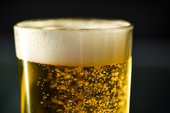 キリンとサッポロ以外のビール飲んでる奴w