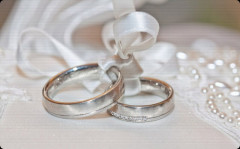 43歳男性「結婚したいです。年収400万で悪くないです、共働き可の20代女性と子供2人ほしいです」→ 結果・・・