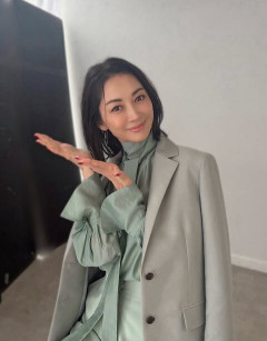 【画像】アラフィフ女優・伊東美咲、美魔女過ぎるｗｗｗｗｗｗ